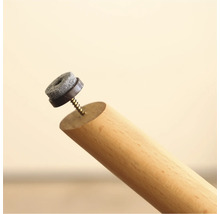 Träben med möbeltass och skruv