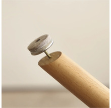 Möbelben med filtdyna och skruv