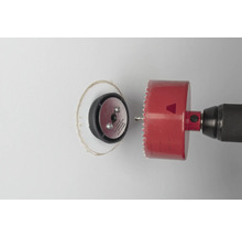 Dosborr som borrar ett hål i en vägg