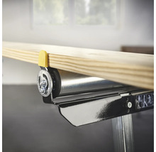 Detaljvy av rullbana med träplanka