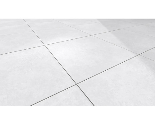 Golv med kvadratiska plattor och fogar