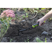 Trädgårdshacka används för jordbearbetning i trädgården.