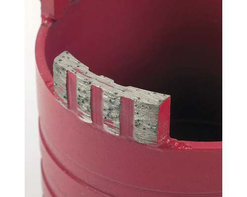 Detaljbild av en borrkrona med diamantsegment för borrmaskiner