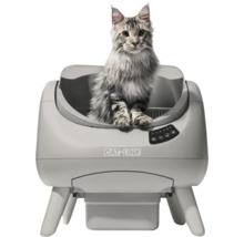 En katt sitter i en grå självrengörande kattlåda från CATLINK med digital kontrollpanel.