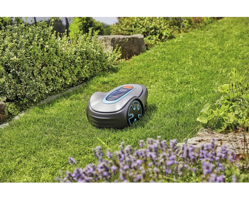 Gardena robotgräsklippare på en gräsmatta