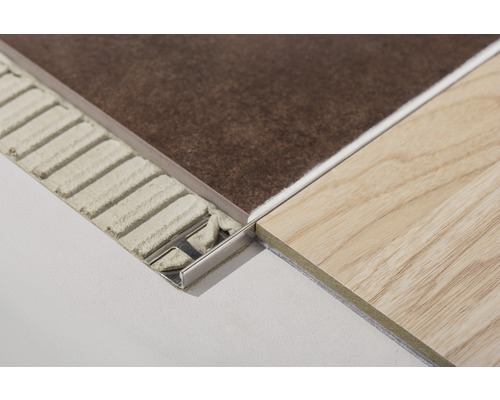 Kakelprofil med kakel och fix