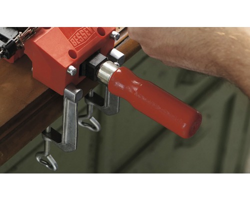 BESSEY-logotyp på skruvstäd med handtag