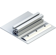 Aluminiumprofil med lock på aluminiumplatta