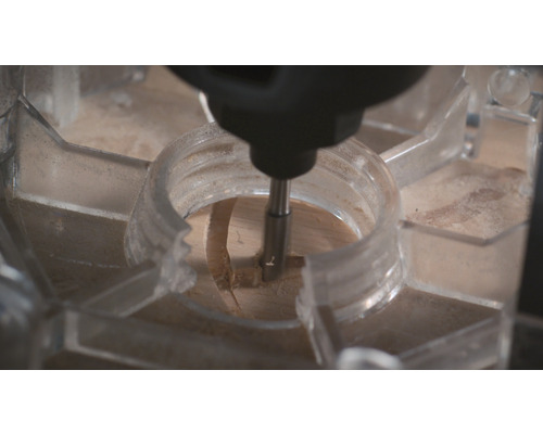 Träbearbetning med en överfräs