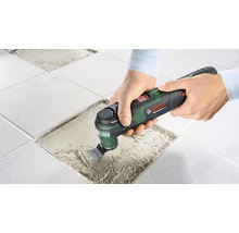 Bosch multiverktyg används för att ta bort kakelfogar