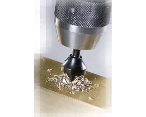 Försänkare vid försänkning av en metallbit