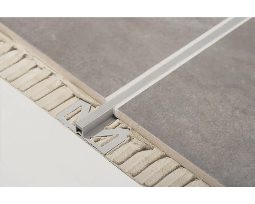 Kakel med kakelskena