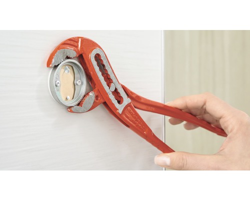 Rörtång monterar en komponent på ett föremål