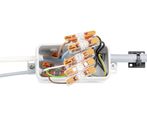 Installationsbox med elektriska ledningar och Wago-klämmor