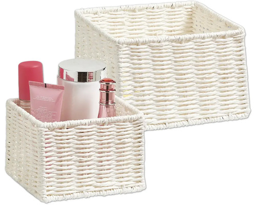 Två flätade förvaringskorgar