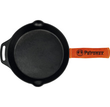 Gjutjärnspanna med Petromax logotyp