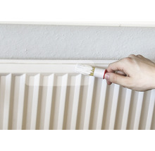 Radiator målad med radiatorborste