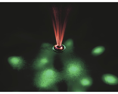 Dekorativ fontän med vatteneffekt och belysning