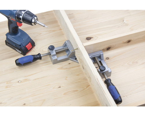 Hörnklammer för träbearbetning med batteridriven skruvdragare