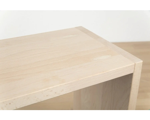 Detaljvy av en träbänk