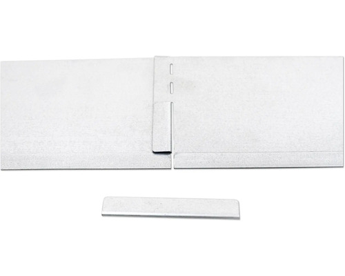 Detaljvy av metallskena med anslutningsstycke