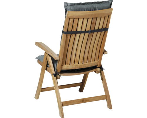 Bakifrånvy av en trädgårdsstol i trä med dynor