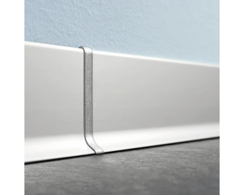 Sockel av aluminium med fästklämma på vägg och golv