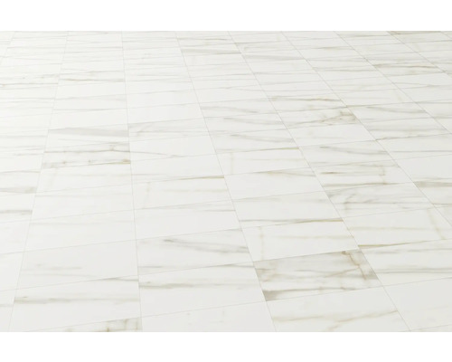 Golv med rektangulära plattor