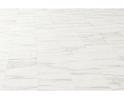 Kakel med marmorutseende på golvet