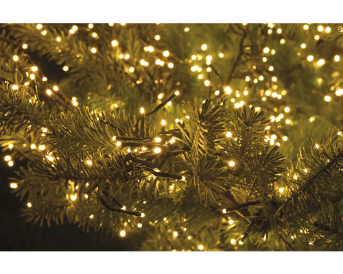 Julgran med LED-ljusslinga