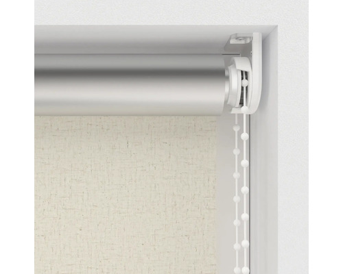 Rullgardin med kedjedrag i en fönsterkarm