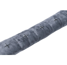 Dragskydd av tyg med korsstygnsmönster