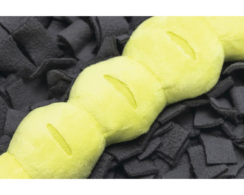 Hundleksak larv på en sniffmatta för hundar