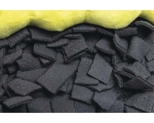 Detaljbild av en hundsnusmatta med fleece kvadrater