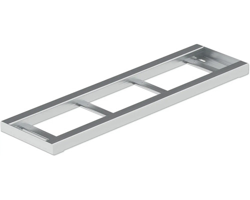 Metallram med rektangulära urtag för installation