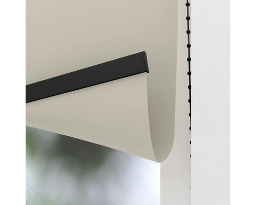 Detaljvy av en rullgardin med kedjedrag