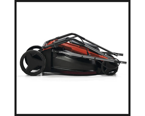 Hopfälld gräsklippare för enkel förvaring.