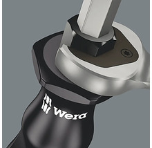 Wera logotyp på handtaget på en spärrnyckel med sexkantsfäste