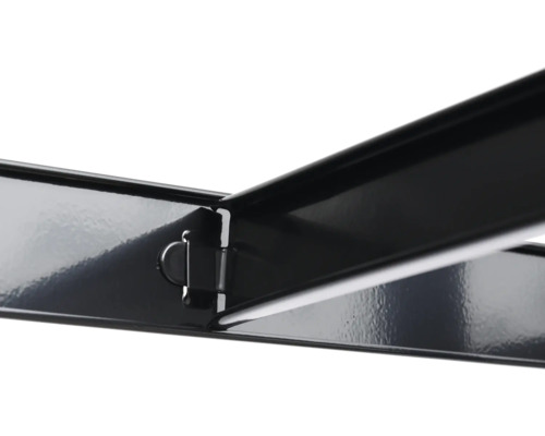 Detaljvy av en svart metallkonstruktion med anslutningsdetalj