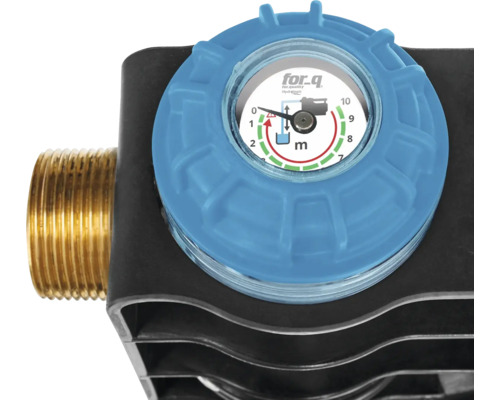 Närbild av en bevattningspump med manometer