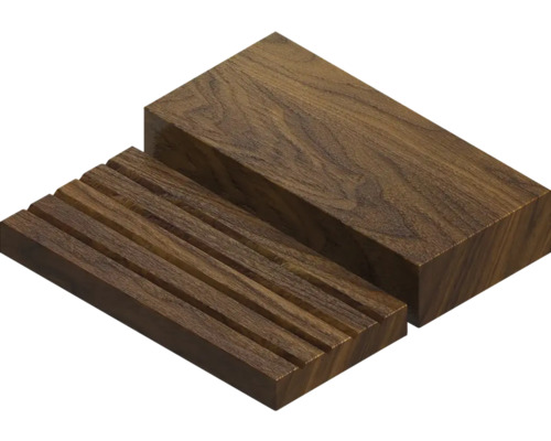 Två träbitar, en slät och en räfflad