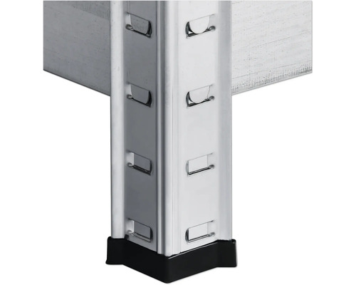 Närbild av en metallhyllstolpe med plastfot