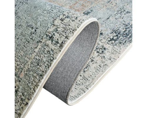 Rullad matta med mönster