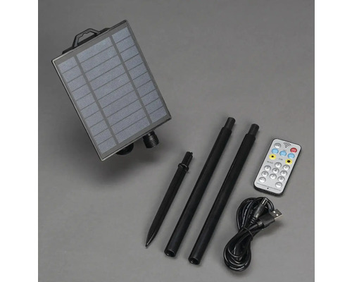 Solpanel med markspett, förlängningsstänger, USB-kabel och fjärrkontroll