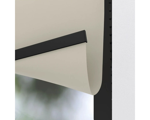 Detaljvy av en rullgardinsfästanordning