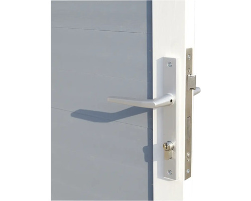 Detalj av en ytterdörr med lås och dörrhandtag