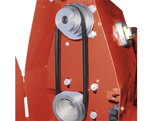 Detaljvy av kilremmen och remskivorna på en maskin