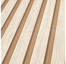 Tapet med träimitation och randigt mönster