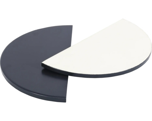 Två halvcirkelformade bordsskivor, en mörk, den andra ljus.