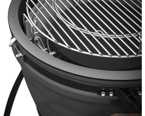 Detaljvy av en grill med grillgaller